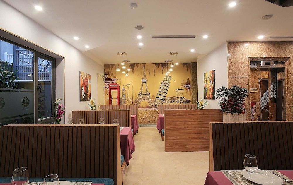 undefined Oriana Hotel 6