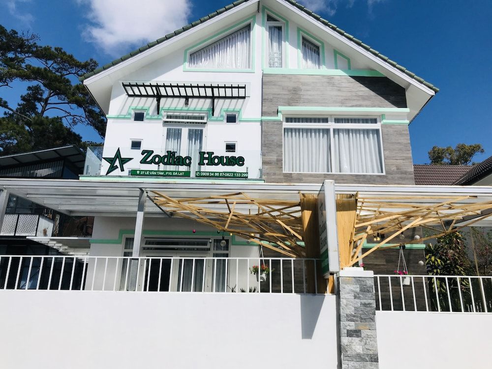 undefined Zodiac House 6