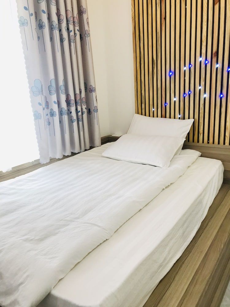 Zodiac House Basic Room, Garden View 6