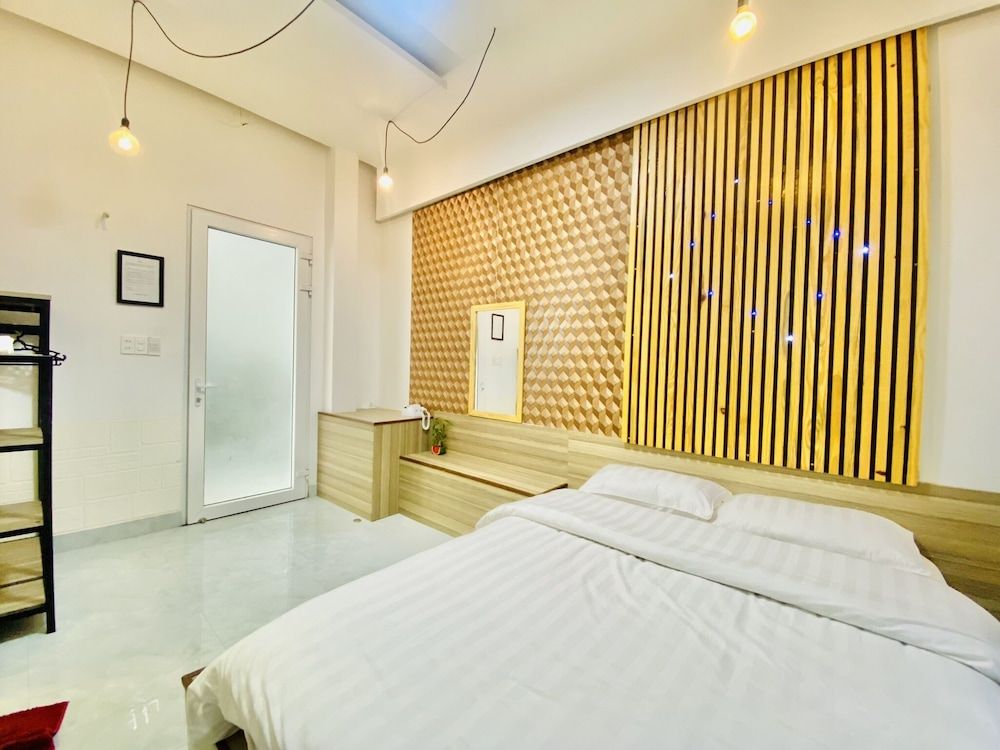 Zodiac House Basic Room, Garden View 9