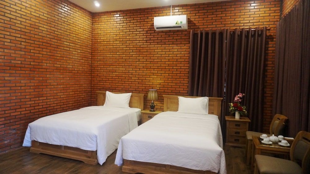 Orchard Home Resort Nam Cat Tien Superior Twin Room 3