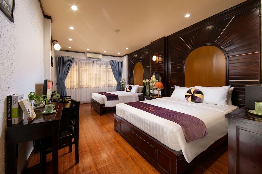 Impressive Boutique Hotel Deluxe Triple Room