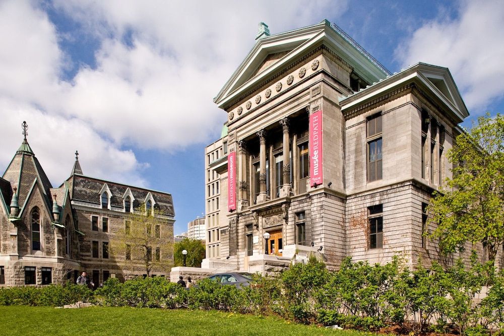 undefined Hotel Universel Montreal 9