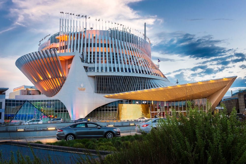 undefined Hotel Universel Montreal 8