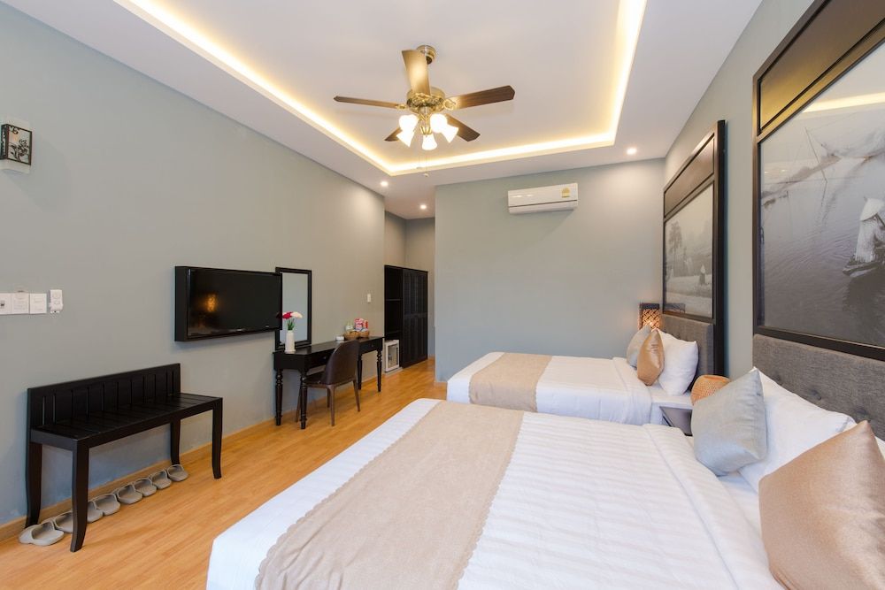 Friendly Villa Hoian Family Room, 2 Queen Beds, Pool View 3