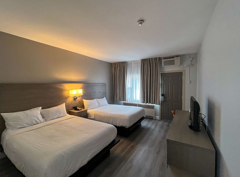 Standard Room, 2 Queen Beds, Non Smoking, Refrigerator