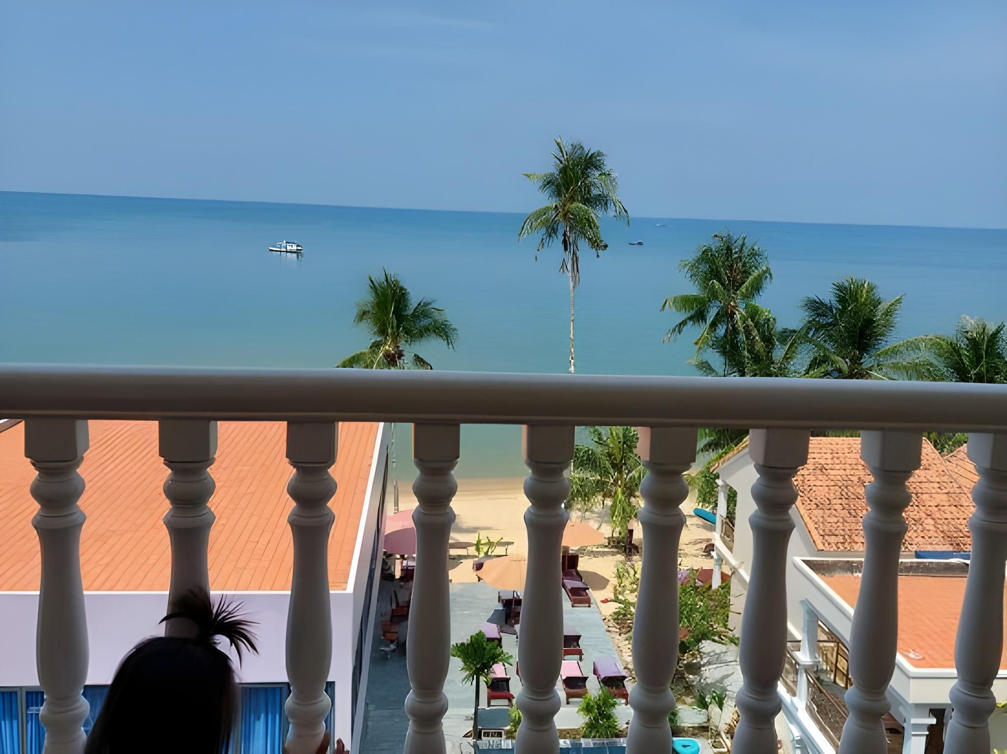 Family Room with Sea View