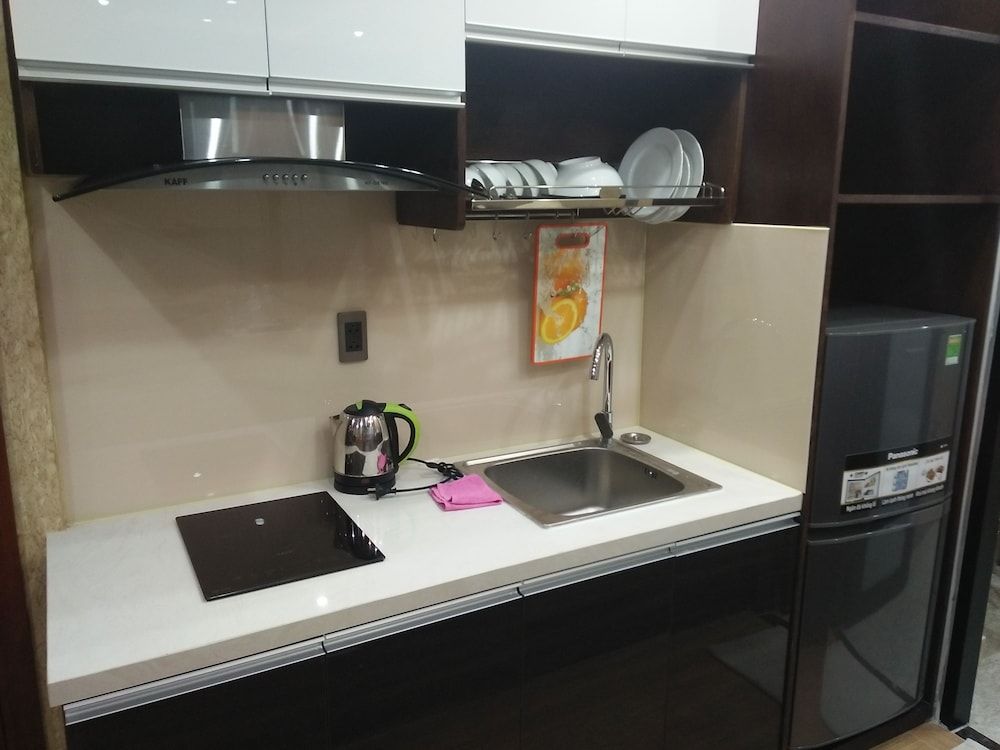 undefined R&G Suite 9