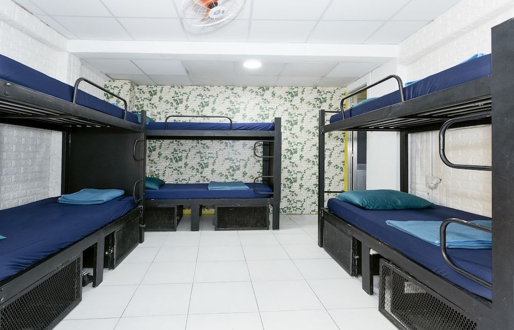 Hangout Hostel HCM Standard Bed in 8-Bed Mixed Dorm 2