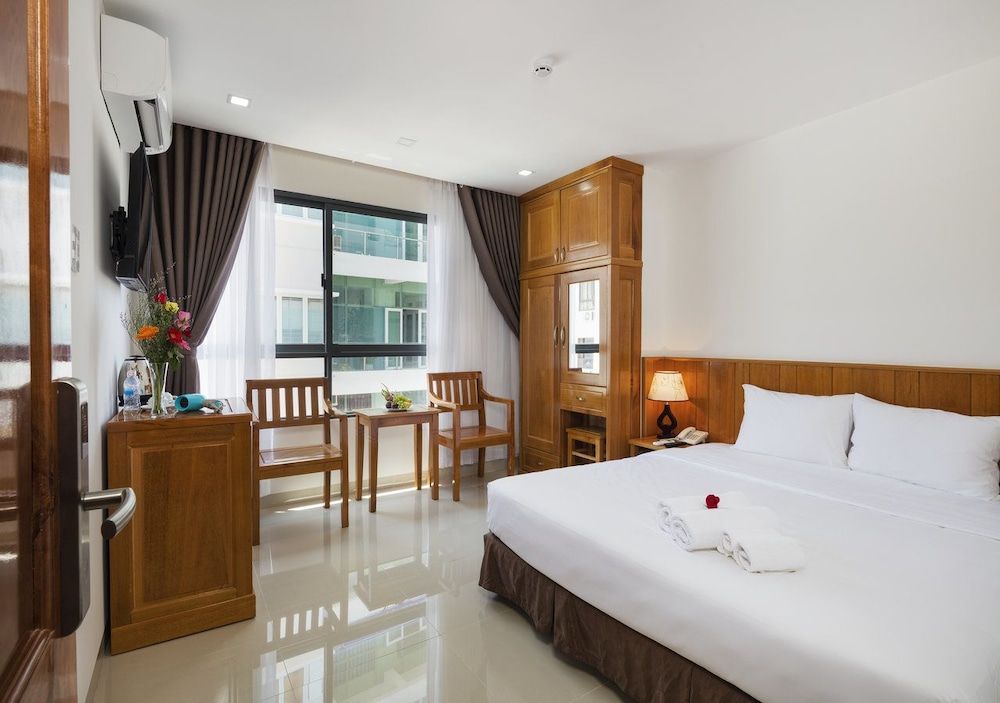 Deluxe Double Room, City View