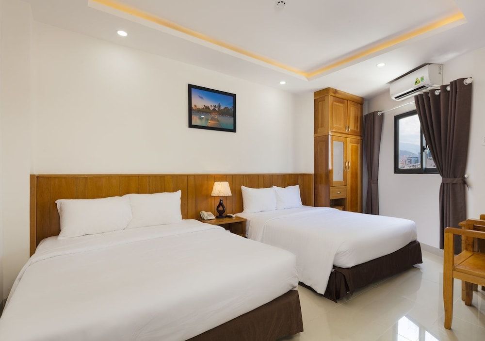 Family Room, City View