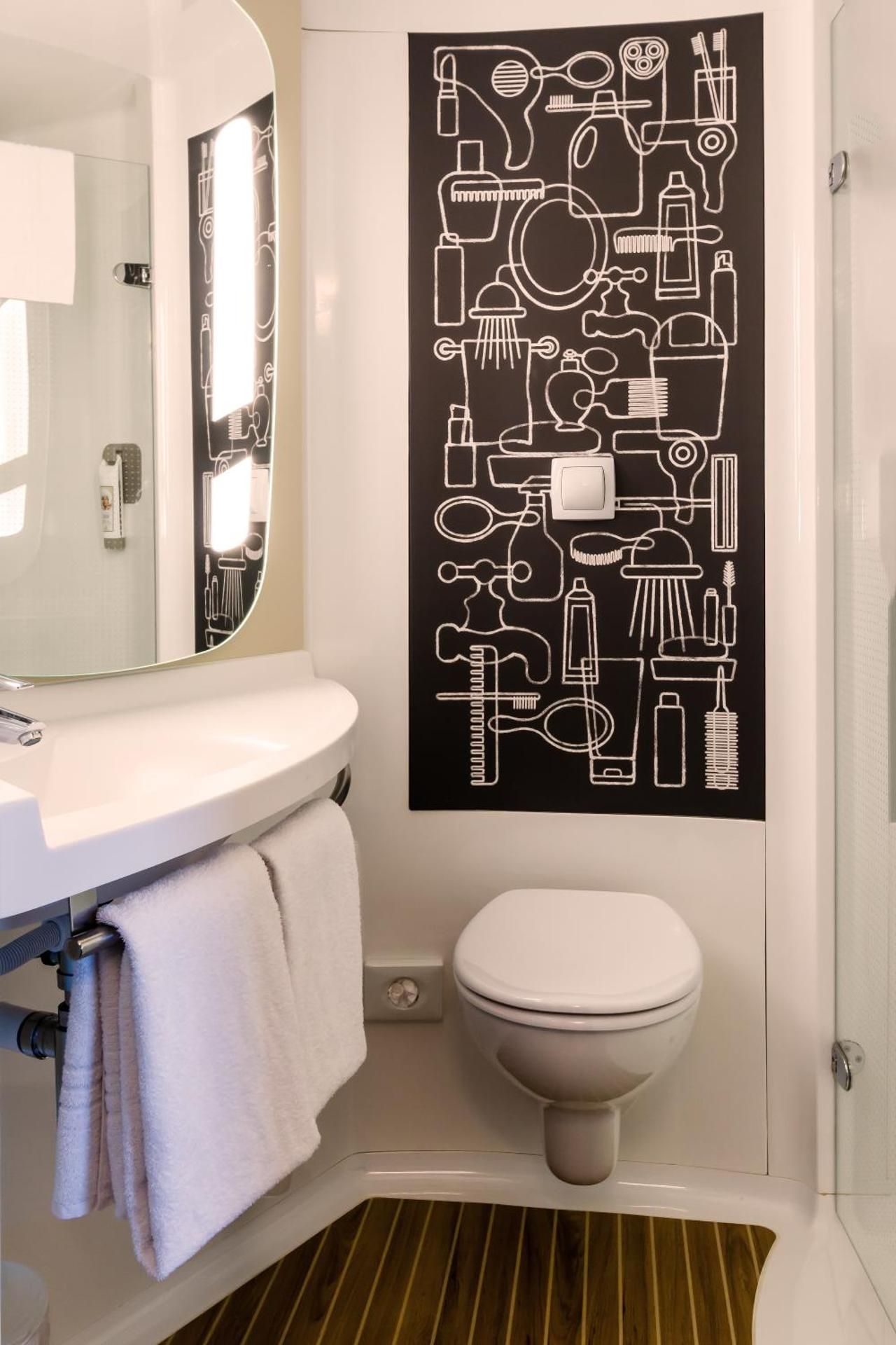 undefined ibis Amsterdam City West 7