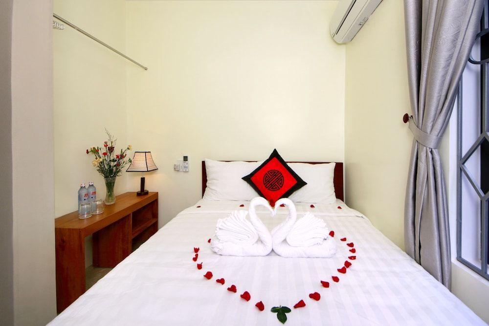 HT Riverside Homestay Standard Double Room, 1 Bedroom, Garden View 2