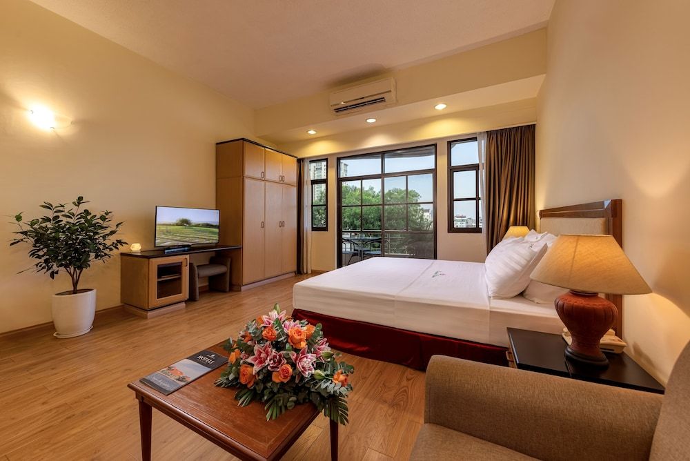 undefined Oriental Palace Apartments Hanoi 10