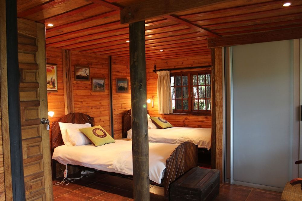 Classic Tree House, 2 Bedrooms, Mountain View, Mountainside