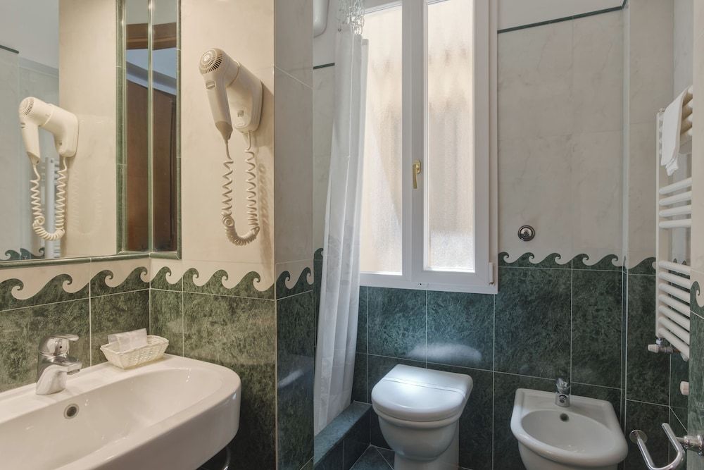 Hotel Palazzo Vecchio Standard Double Room 4