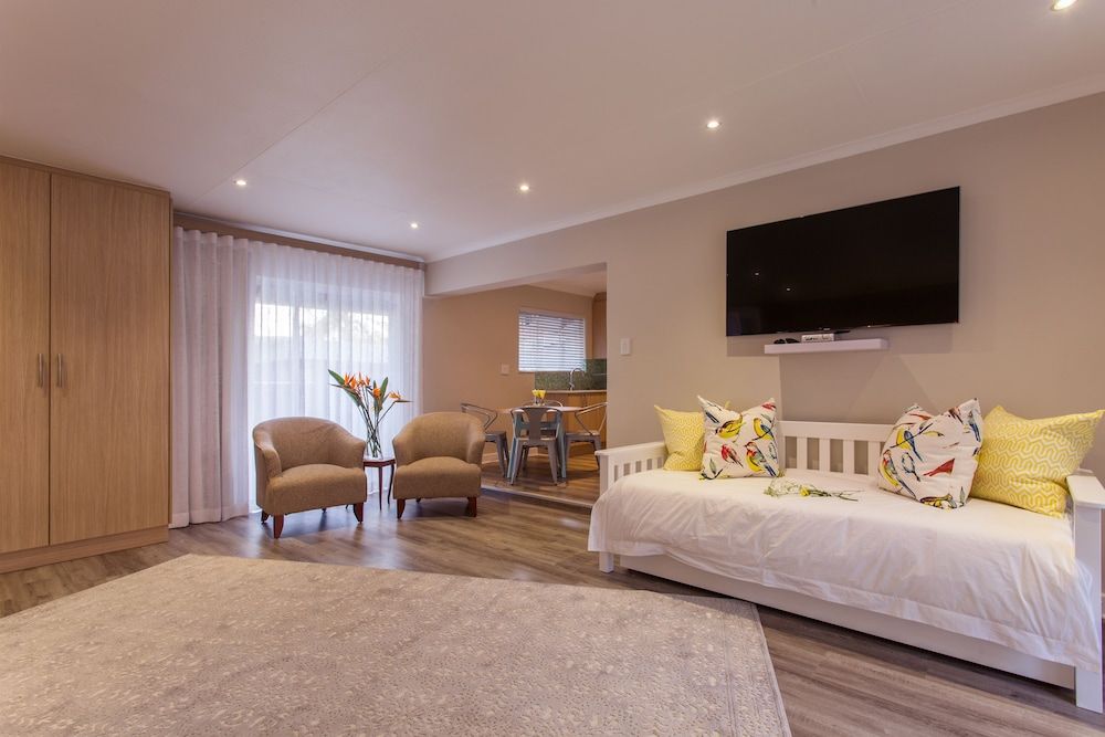 The Aviary Swallow Room 3