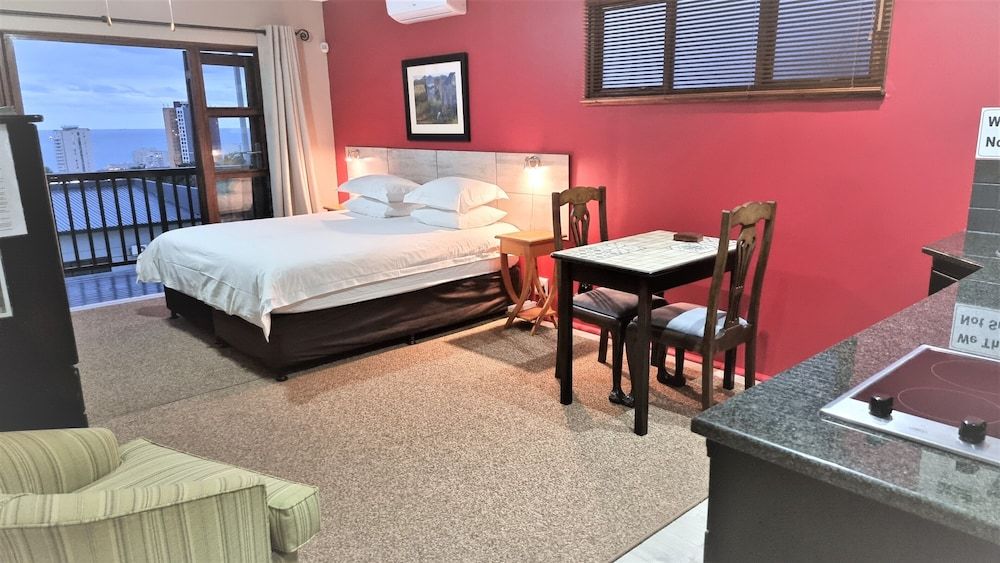 Crooked Tree Cottage Superior Studio Suite, Kitchen, Sea View 4