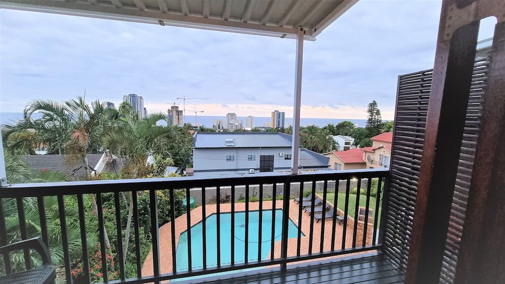 Crooked Tree Cottage Superior Studio Suite, Kitchen, Sea View 6