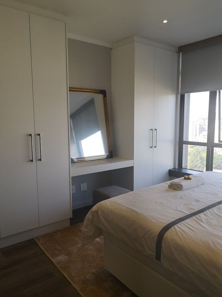 Luxury Apartment, 2 Bedrooms, Accessible, Tower