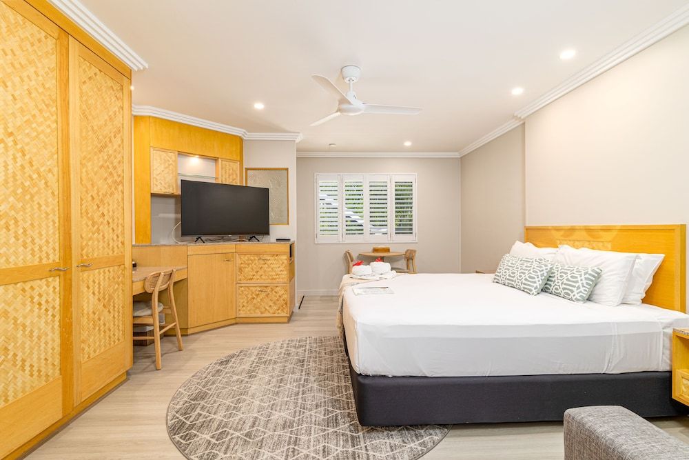 Seahaven Resort Superior Spa Suite 2