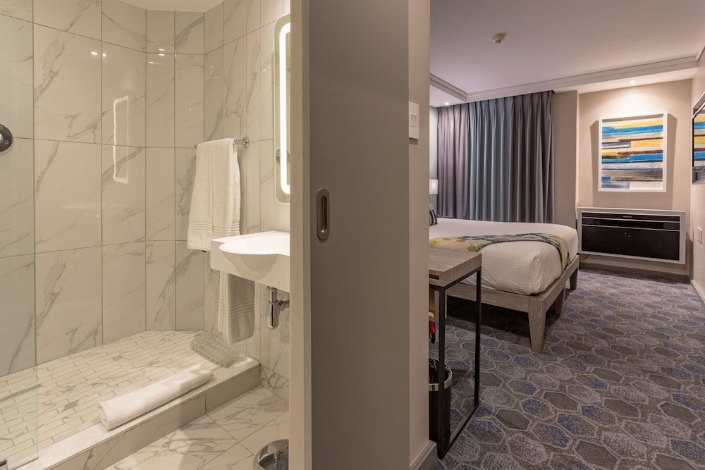 StayEasy Mbombela Double Room 4