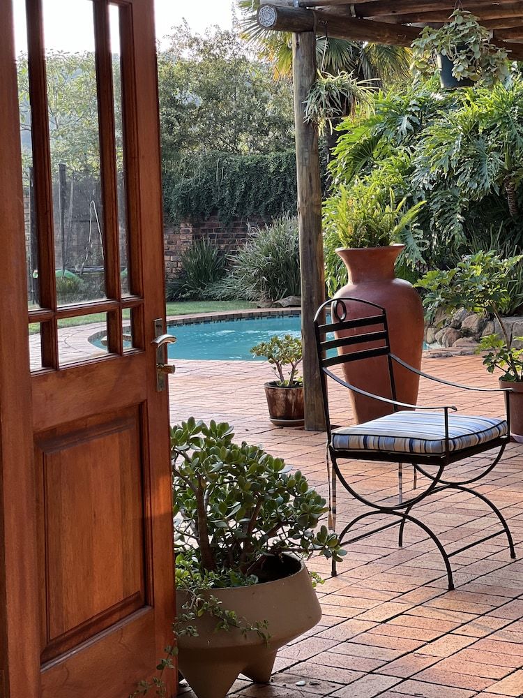 Map's View Guesthouse Comfort Double Room 11