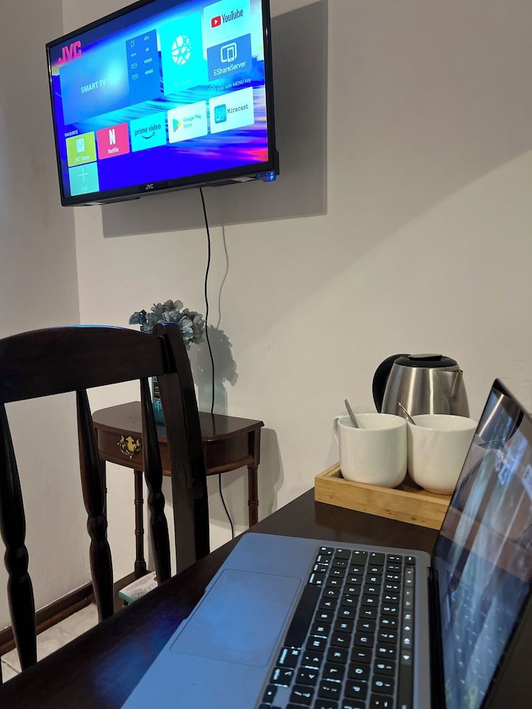 Map's View Guesthouse Standard Double Room 4