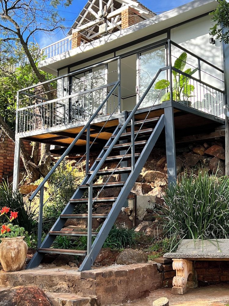 Map's View Guesthouse Standard Cabin 4