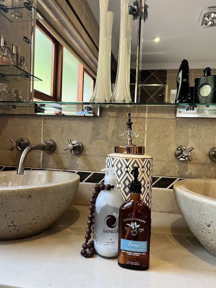 Map's View Guesthouse Comfort Double Room 12