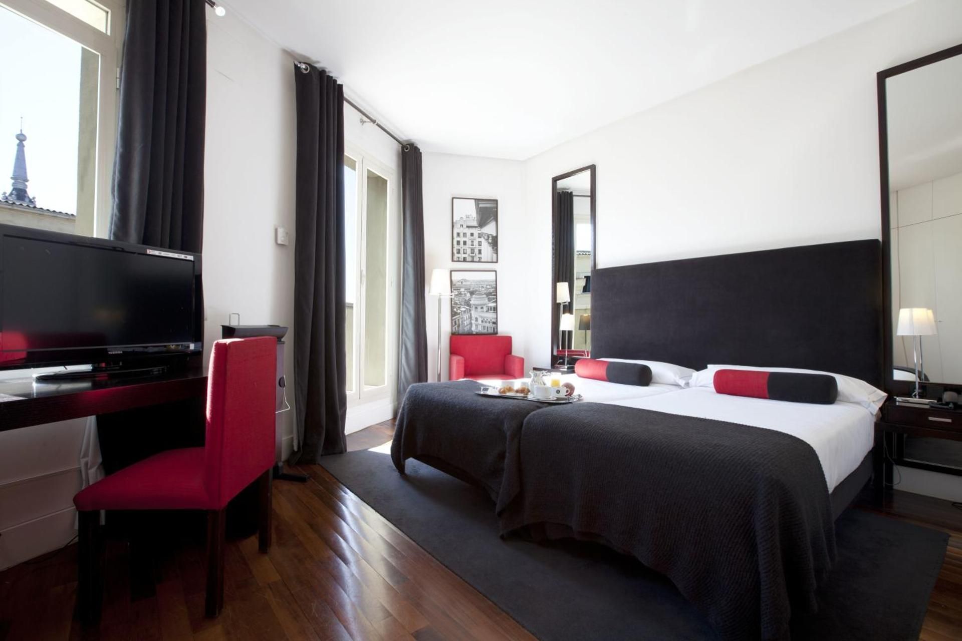 undefined Hotel Quatro Puerta Del Sol 10