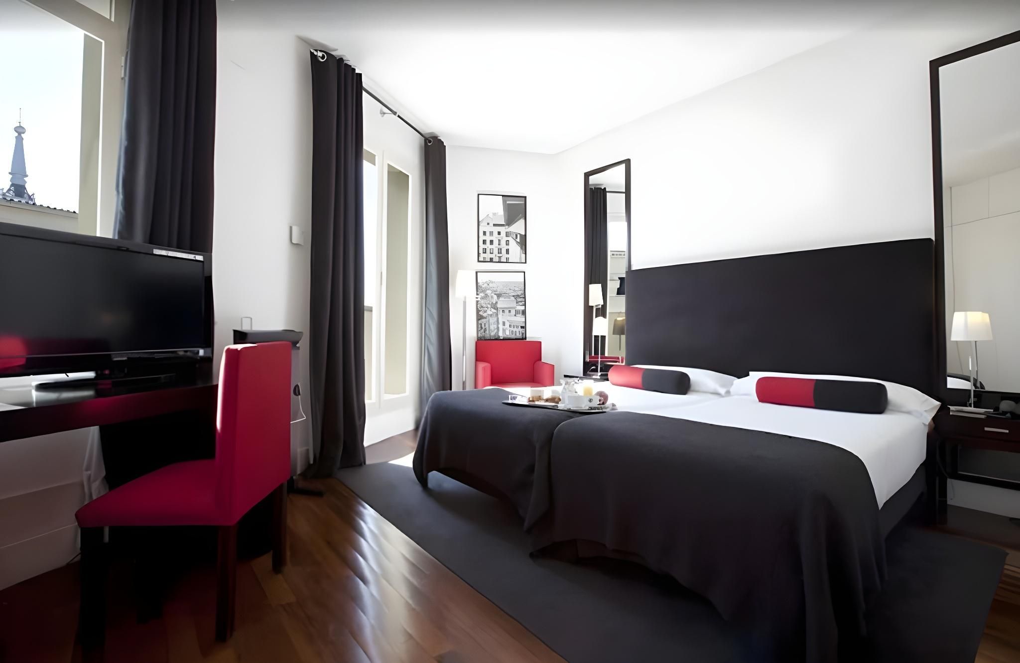 undefined Hotel Quatro Puerta Del Sol 7