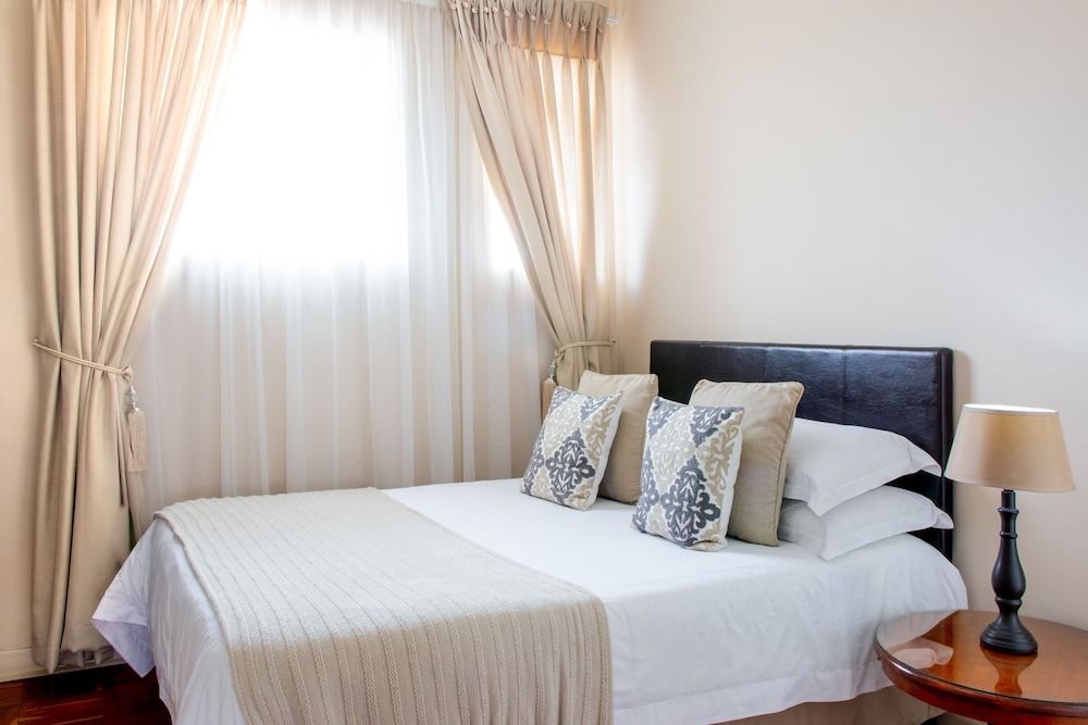 Adato Guesthouse Deluxe Room (Quadruple) 2