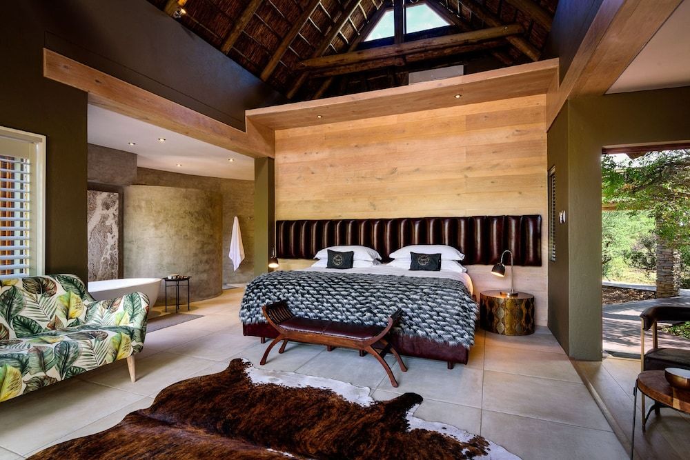 Lush Private Game Lodge Suite with Private Plunge Pool