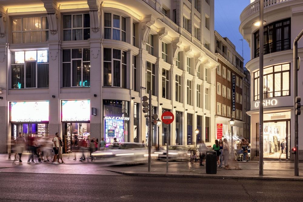 undefined Hotel Avenida Gran Via 10