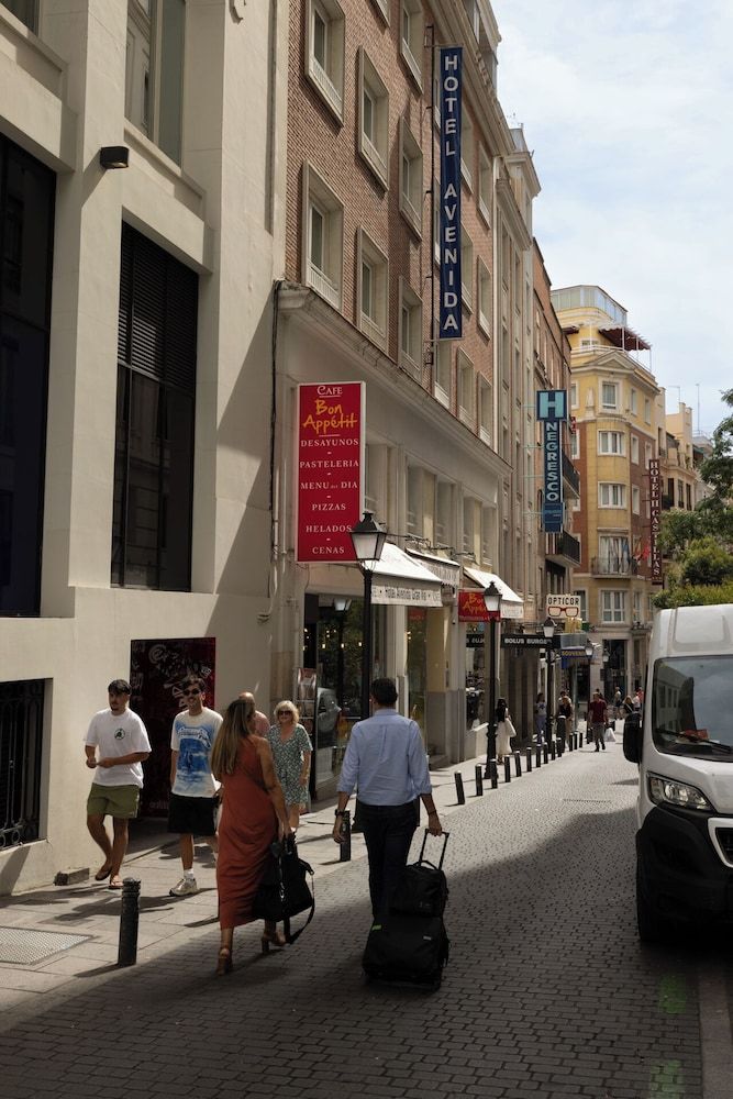 undefined Hotel Avenida Gran Via 5