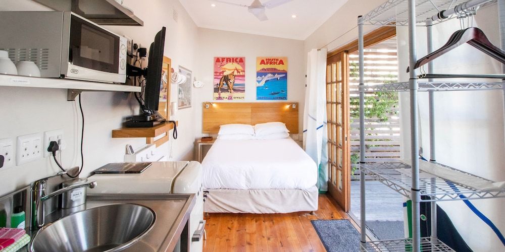 Stone Cottages Camps Bay Studio 3