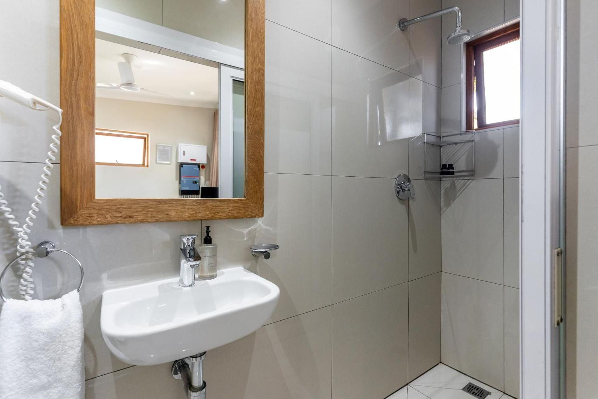 Stone Cottages Camps Bay Studio 13