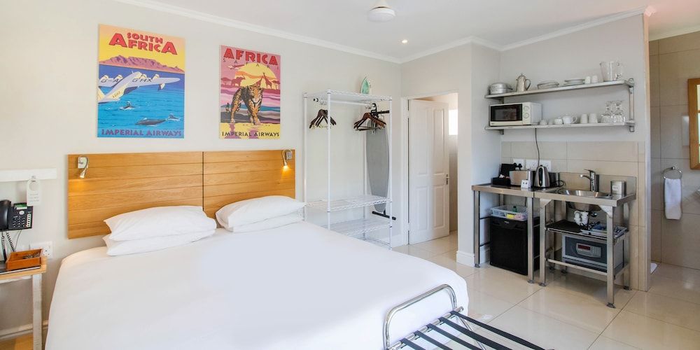 Stone Cottages Camps Bay Studio