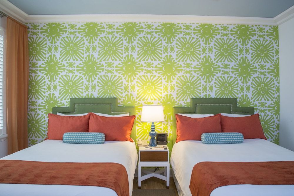 undefined Circa 39 10