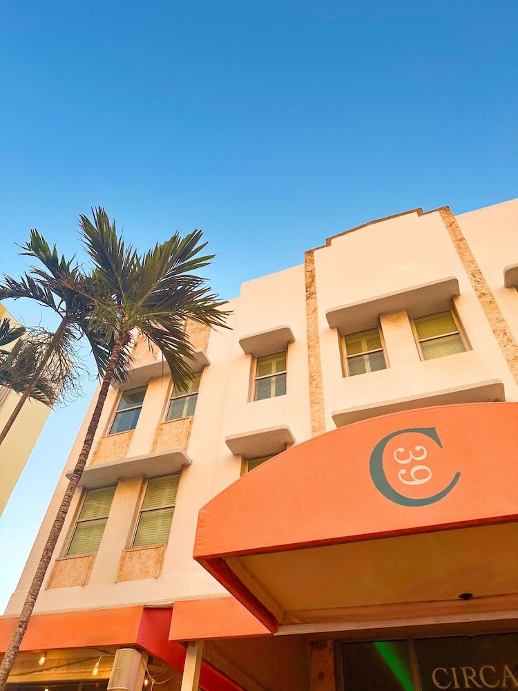 undefined Circa 39 8