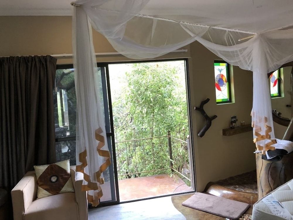 Leopards Rock Bush Boutique Executive Suite, Garden View 5