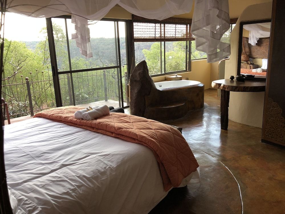 Leopards Rock Bush Boutique Family Suite, Garden View 2