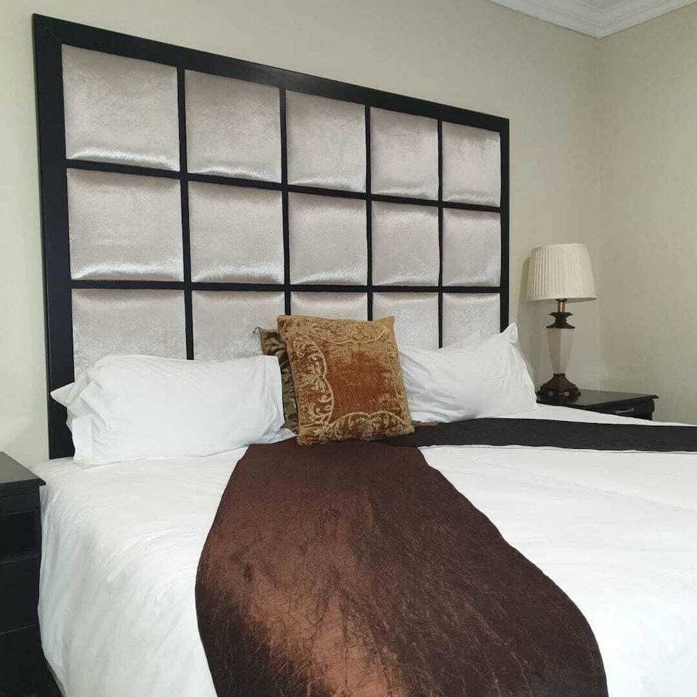 Deluxe Bedroom