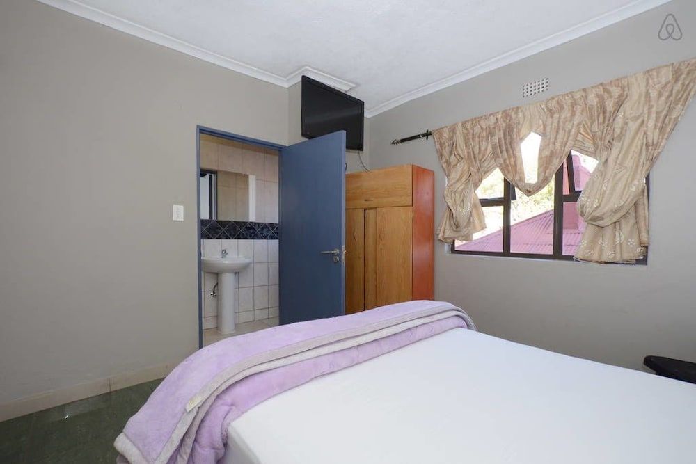 undefined Legacy Guest Lodge 3