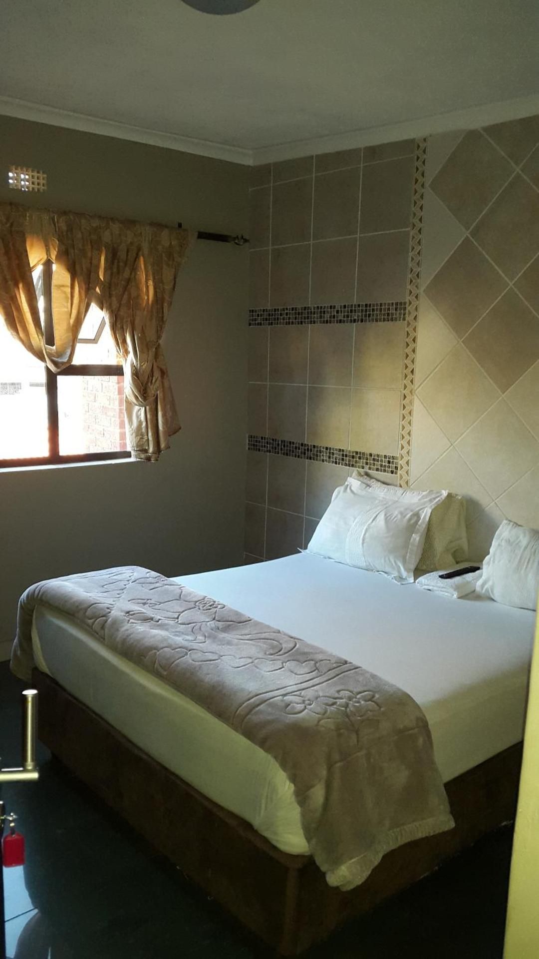 undefined Legacy Guest Lodge 7