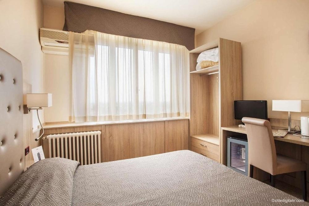 undefined Hotel La Pace 7