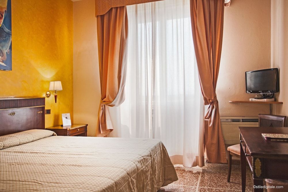 Hotel La Pace Economy Room 30