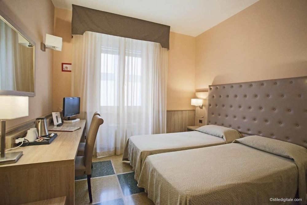 undefined Hotel La Pace 9