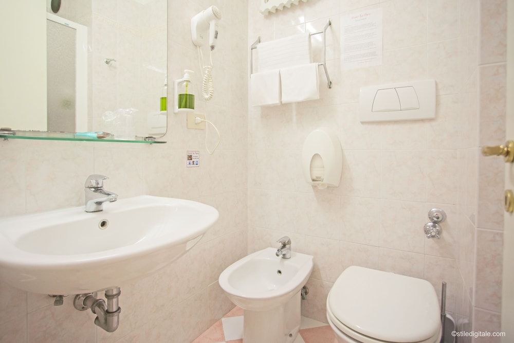 undefined Hotel La Pace 6